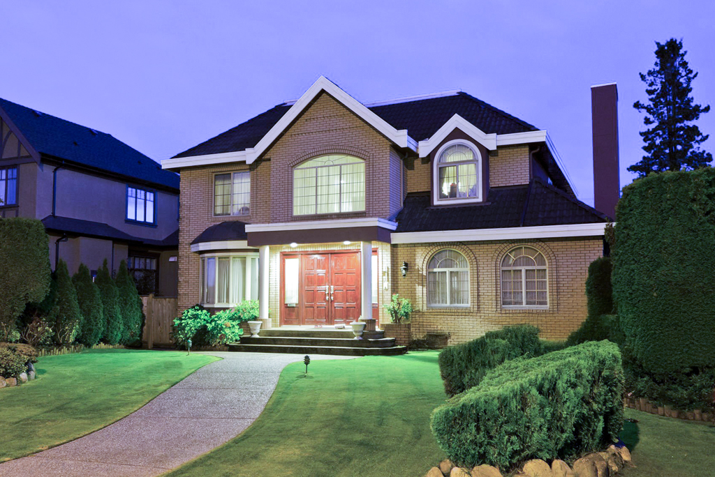 Discover ways to boost your curb appeal which sell's faster.